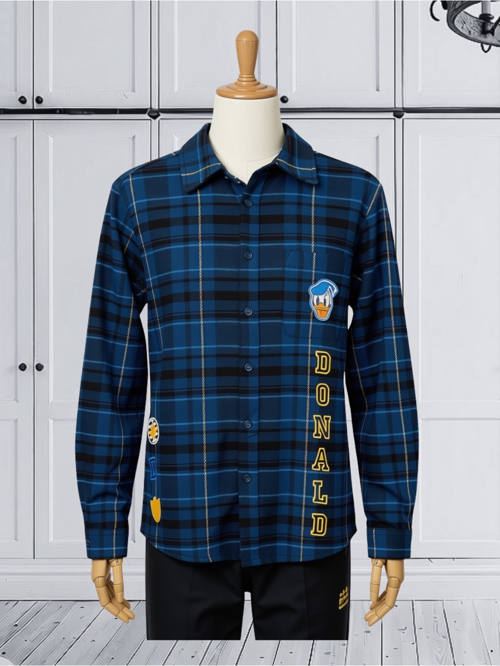 NWT Unisex Disney Donald Duck Plaid Flannel Shirt Sz Small